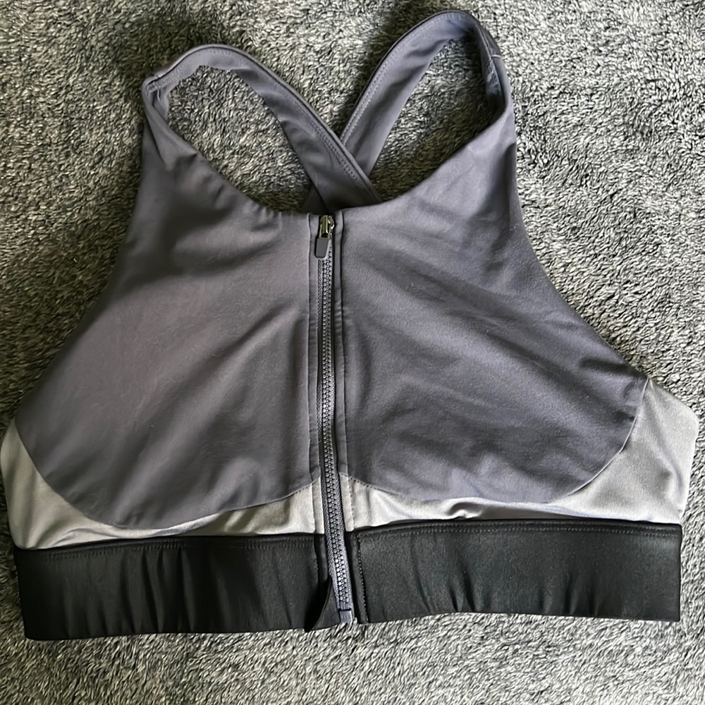 Fabletics Sports Bra Size Medium